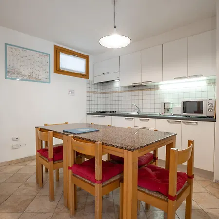 Al Trovante - Gardaslowemotion Aparthotel Tenno